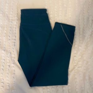 Teal Zella capri leggings (XS)